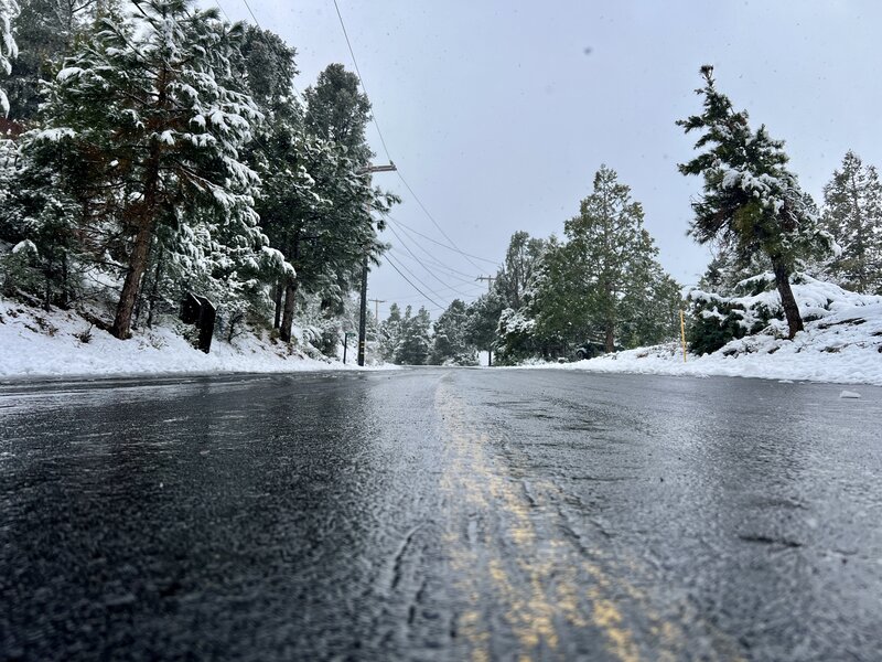 Pine Mountain Club road maintenance and snow removal services